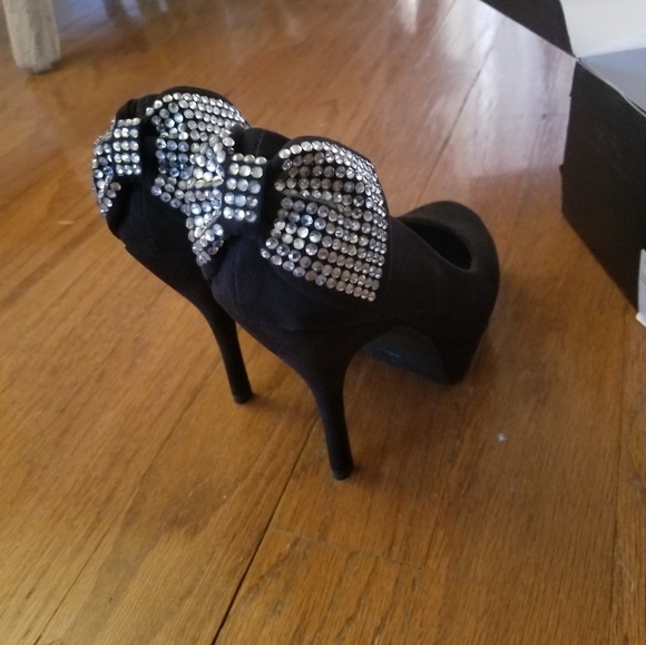 Size - Picture 2 of 3